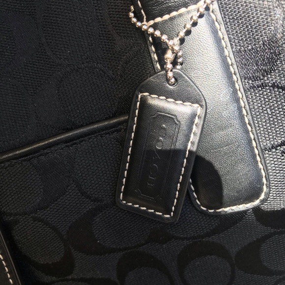 Coach Mini Duffel Authentic - Picture 2 of 7